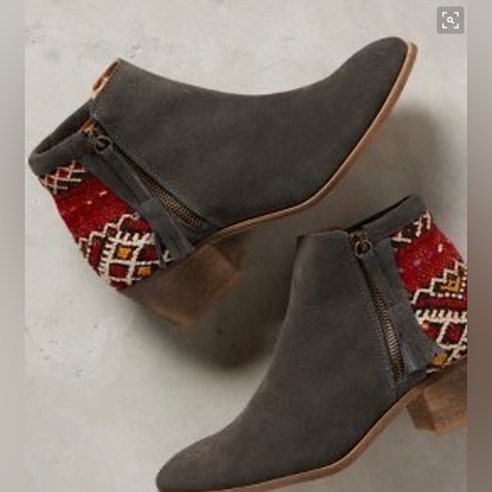 Anthropologie Howsty Size 8 Ankle Boots